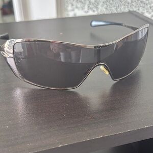 Oakley Wraparound Sunglasses Black Lenses Silver Frame Y2K 2000s